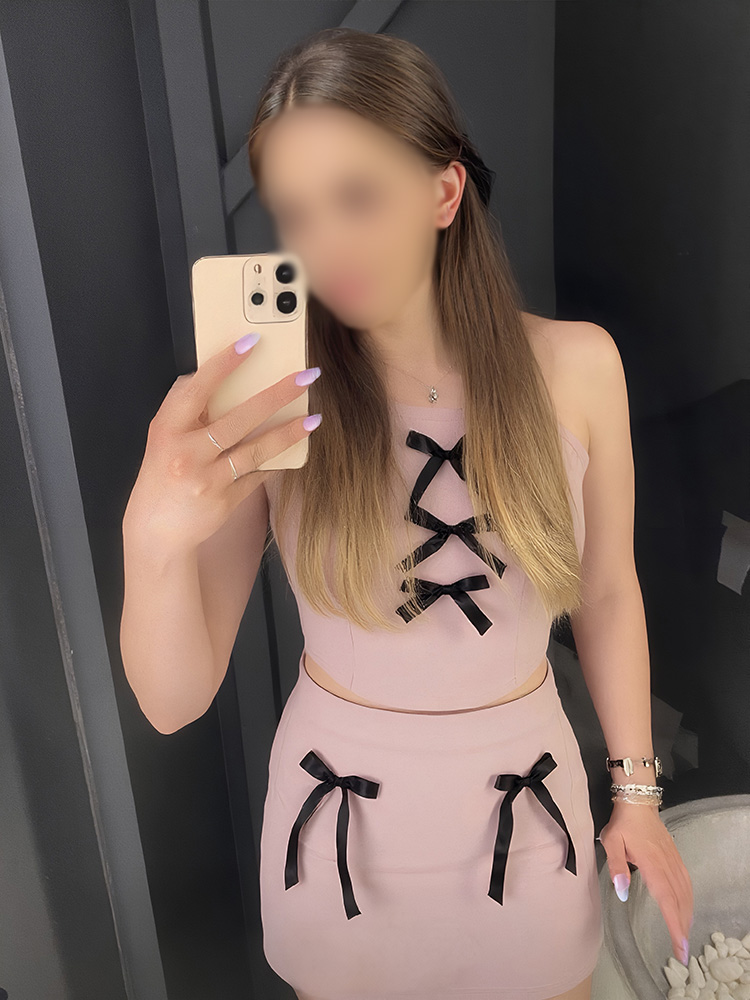 Escort Arina Photo 1